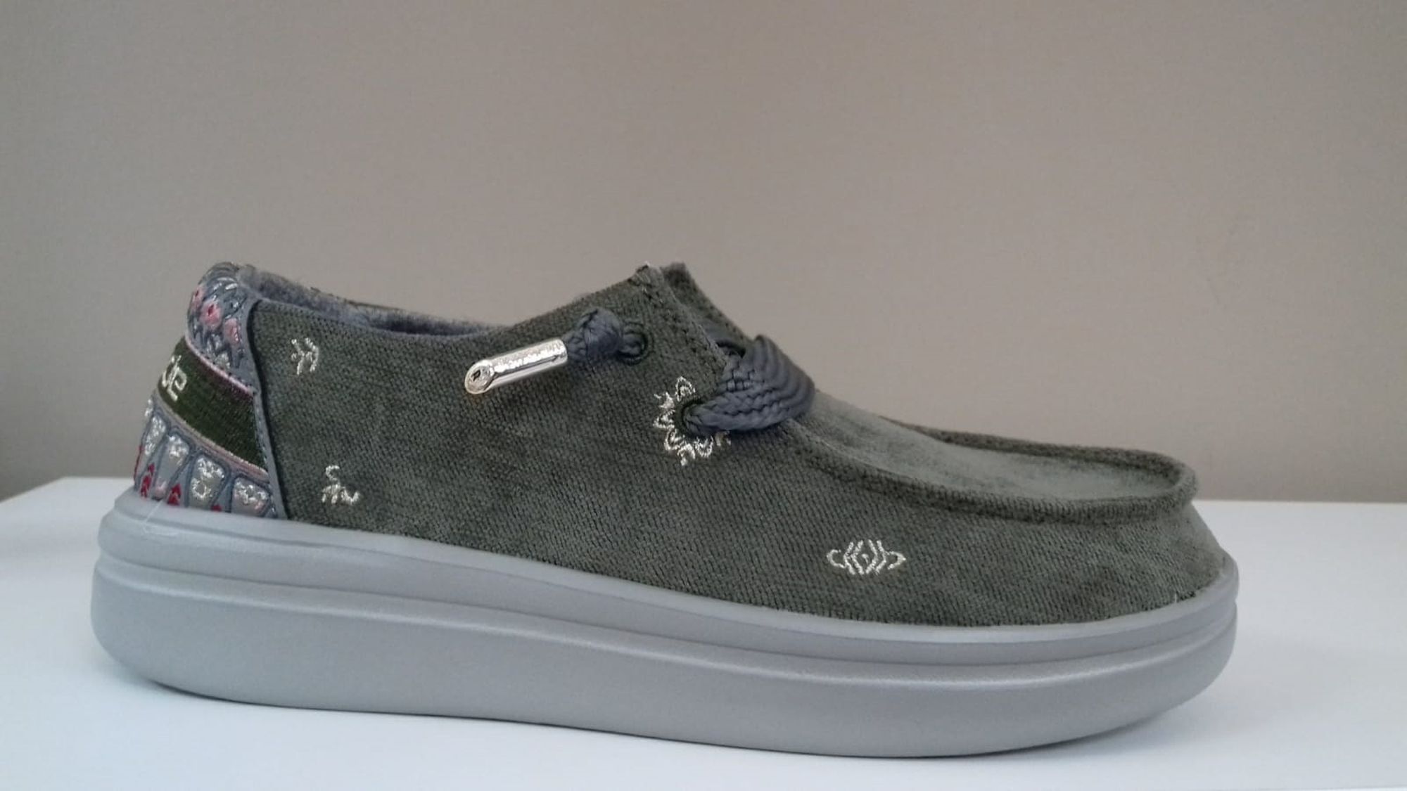 image_15702-3.jpg HEY DUDE - WENDY RISE FLORA 11253 - immagine 1