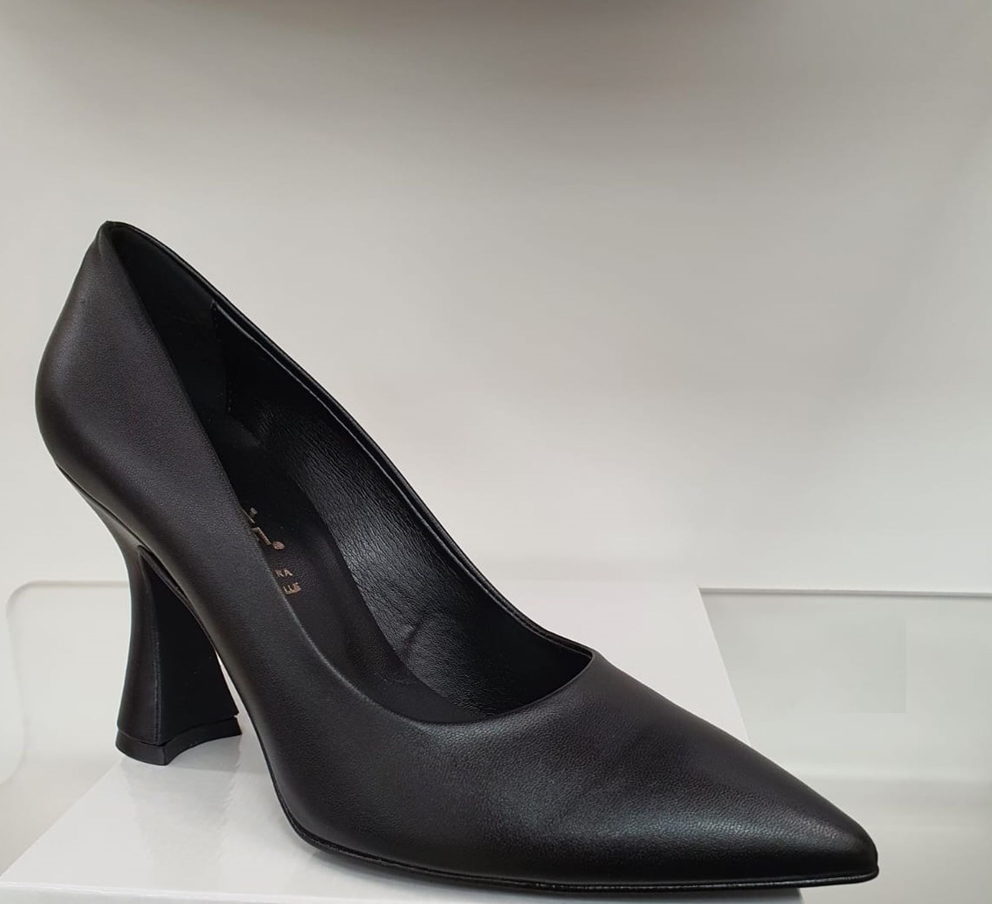 image_15589-1.jpg NACREE' - 410R001 - immagine 1